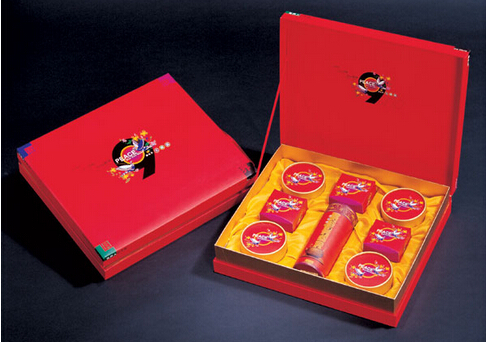 月餅盒包裝設計應與節(jié)日氣氛相吻合